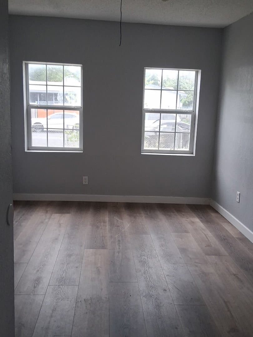 San Antonio House: 230 SW 29 St