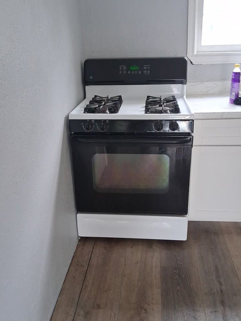 San Antonio House: 230 SW 29 St