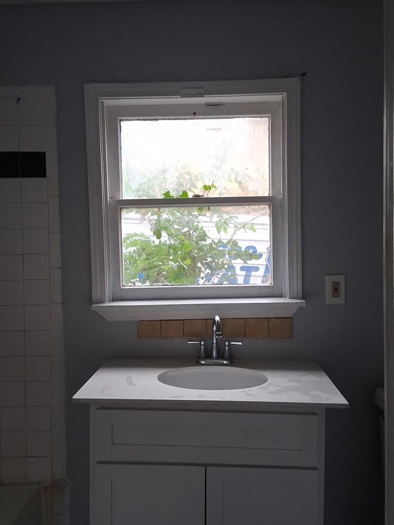 San Antonio House: 230 SW 29 St