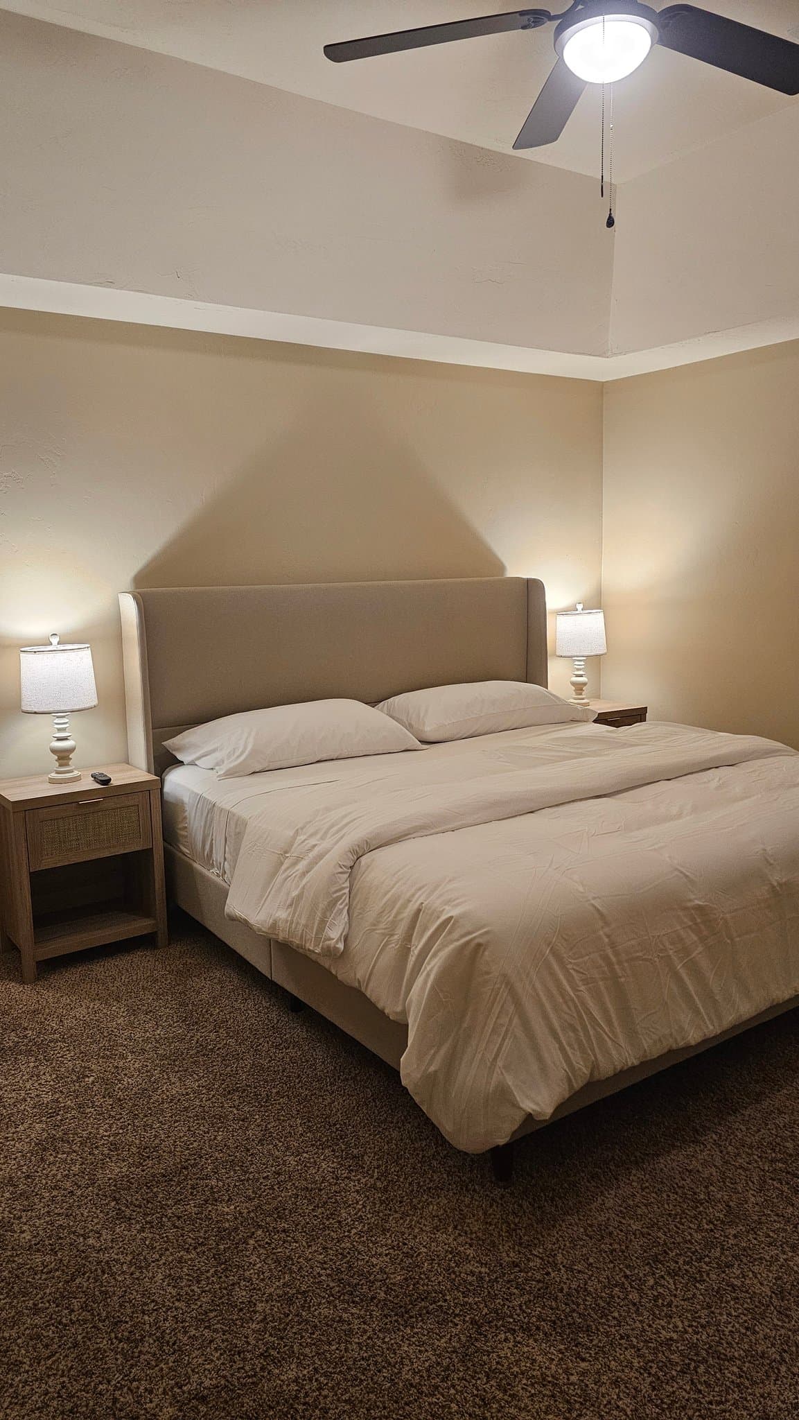Bakersfield Single Room: 7421 Feather River Dr