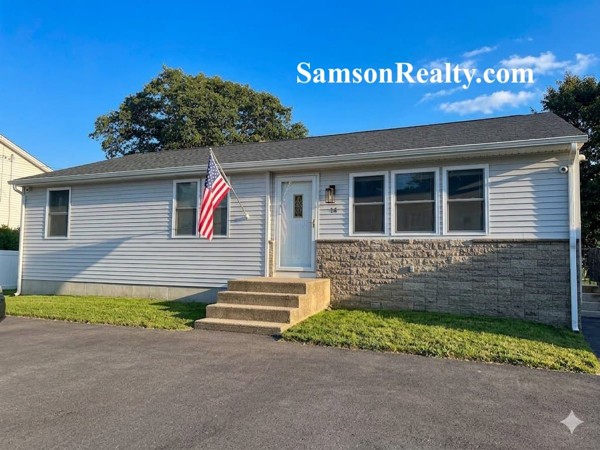 North Providence House: 14 Kennedy Drive