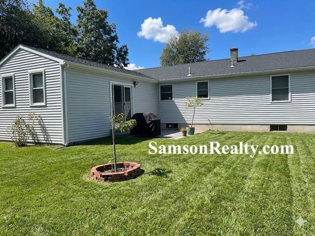 North Providence House: 14 Kennedy Drive