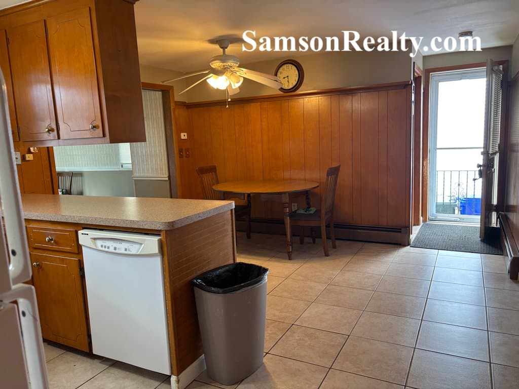 North Providence House: 14 Kennedy Drive