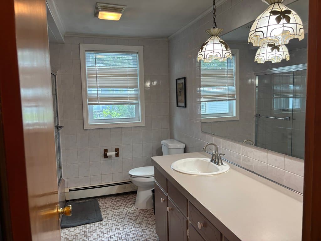 North Providence House: 14 Kennedy Drive