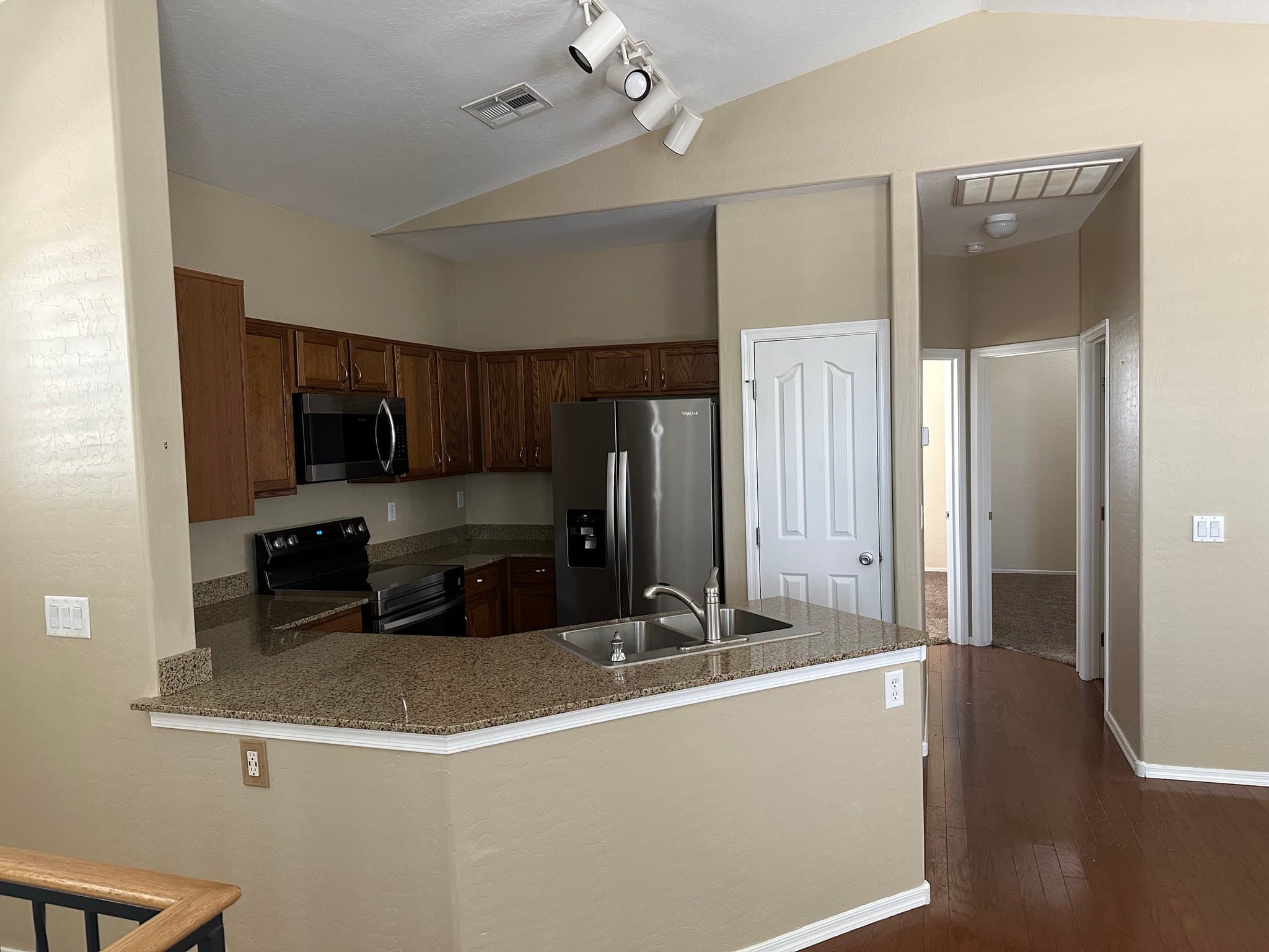 Gilbert House: 991 W Wendy Way