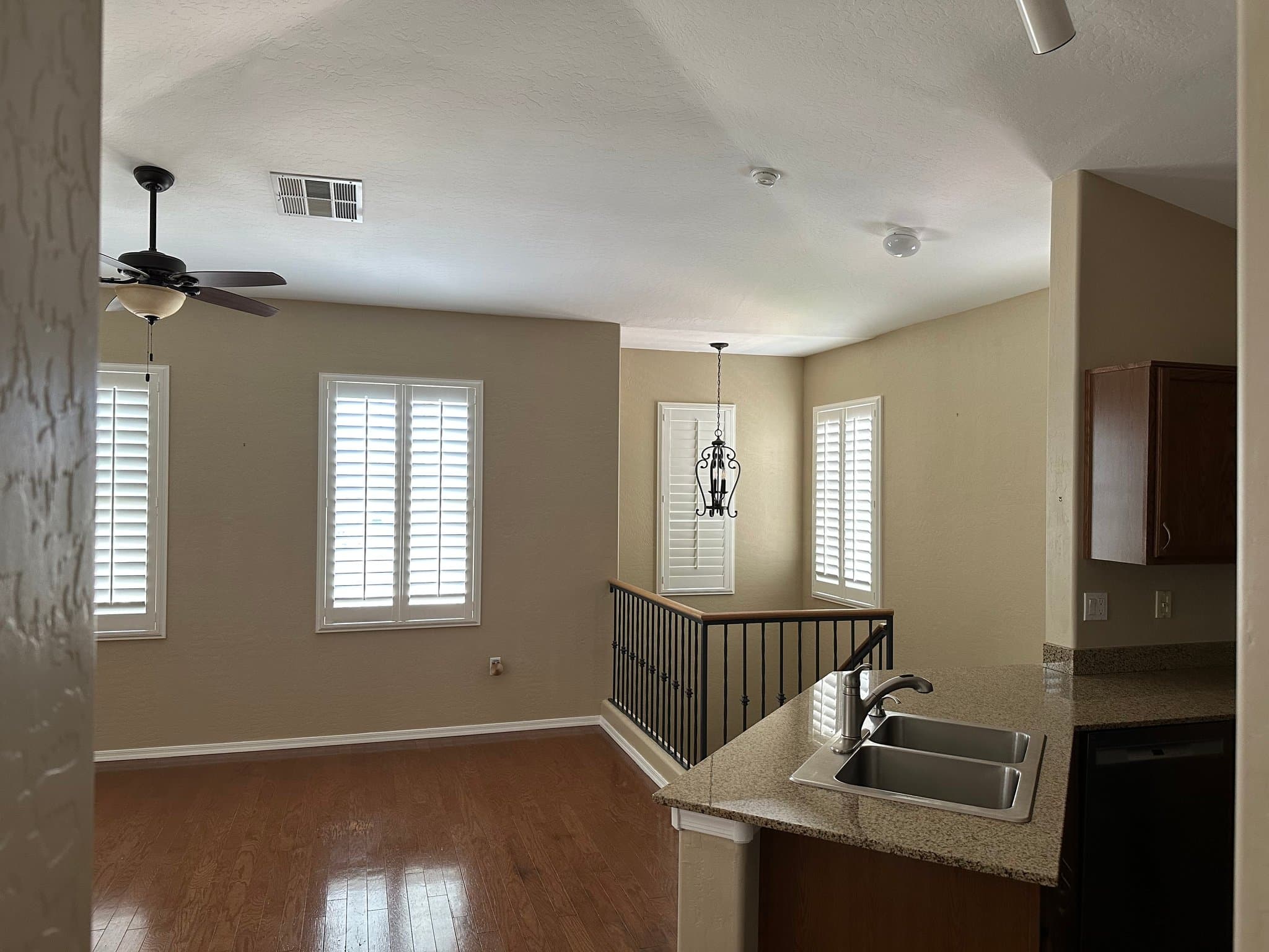 Gilbert House: 991 W Wendy Way