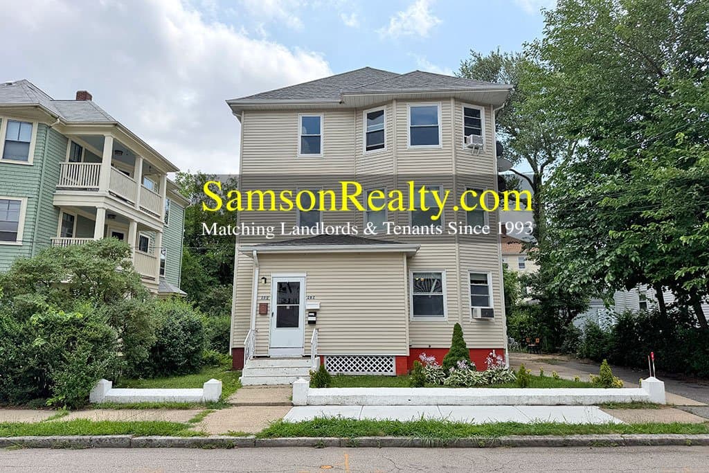 Pawtucket Condo: 280 Glenwood Ave
