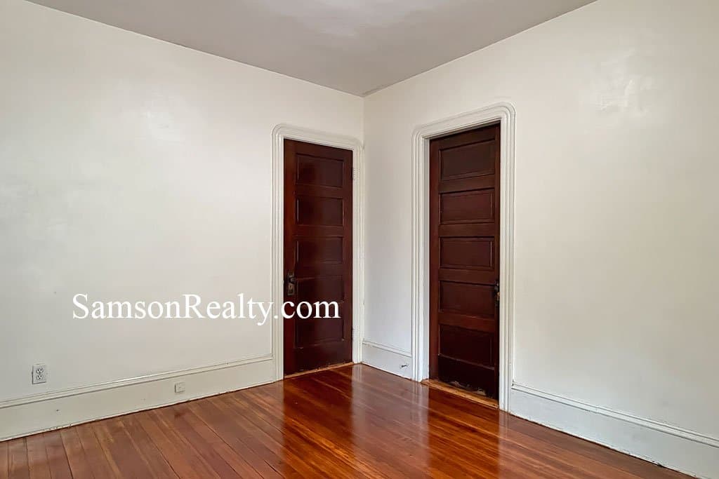 Pawtucket Condo: 282 Glenwood Ave