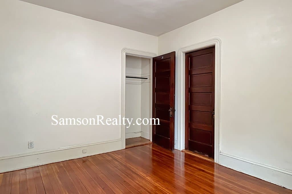 Pawtucket Condo: 282 Glenwood Ave