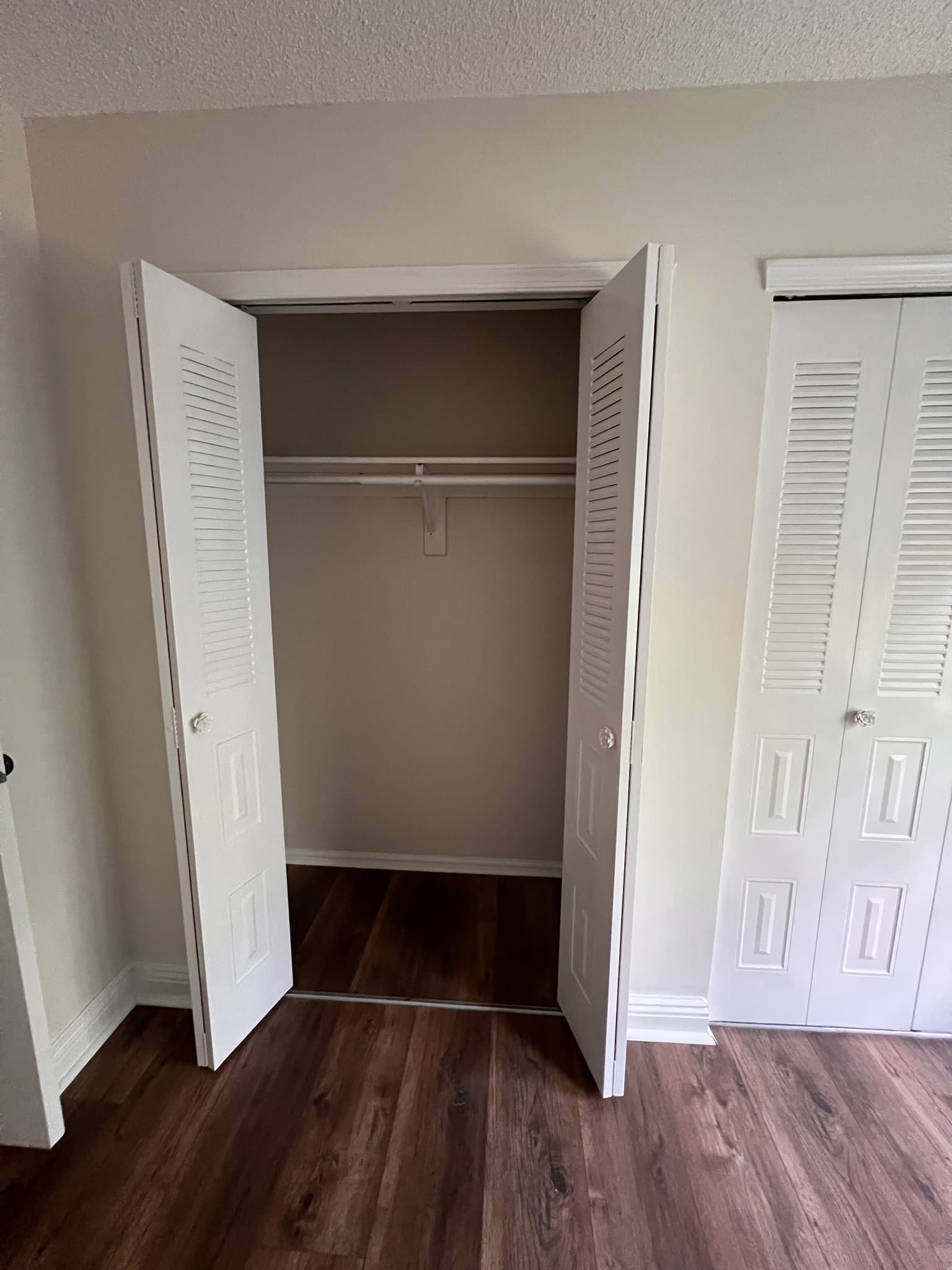 Tinton Falls Condo: 42 Players Circle