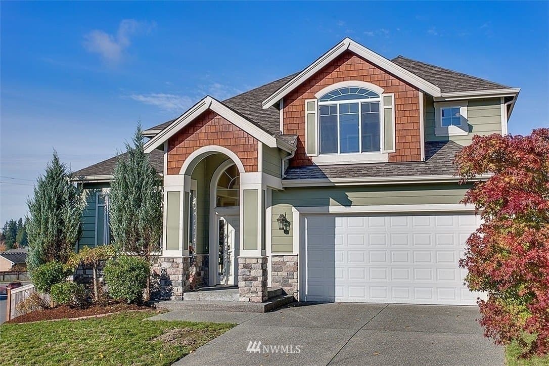 RENTON House: 745 DUVALL PL NE