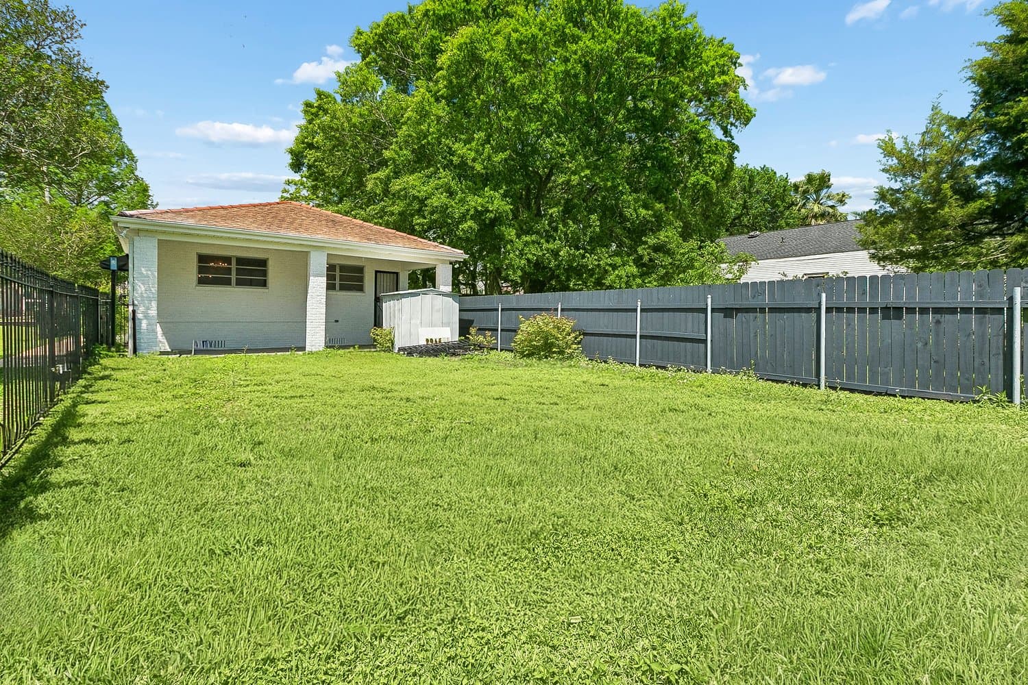 New Orleans House: 1020 Red Allen Way