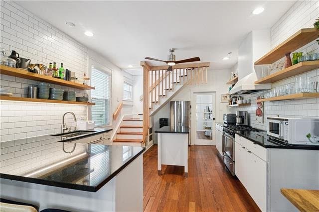 New Orleans Multiplex: 1612 Saint Roch Avenue