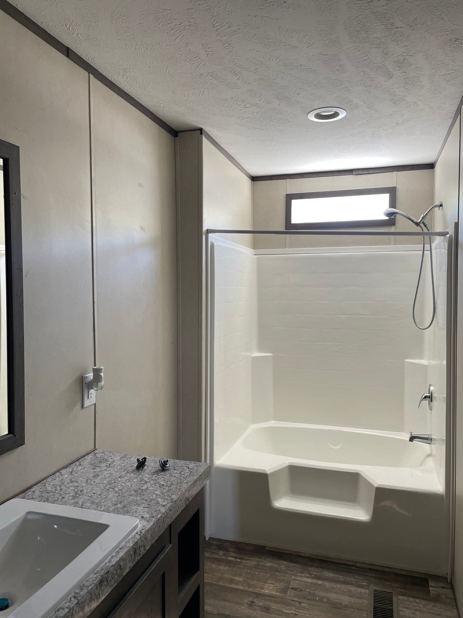 Dixon Springs House: 333 Hillsdale Estates Lane