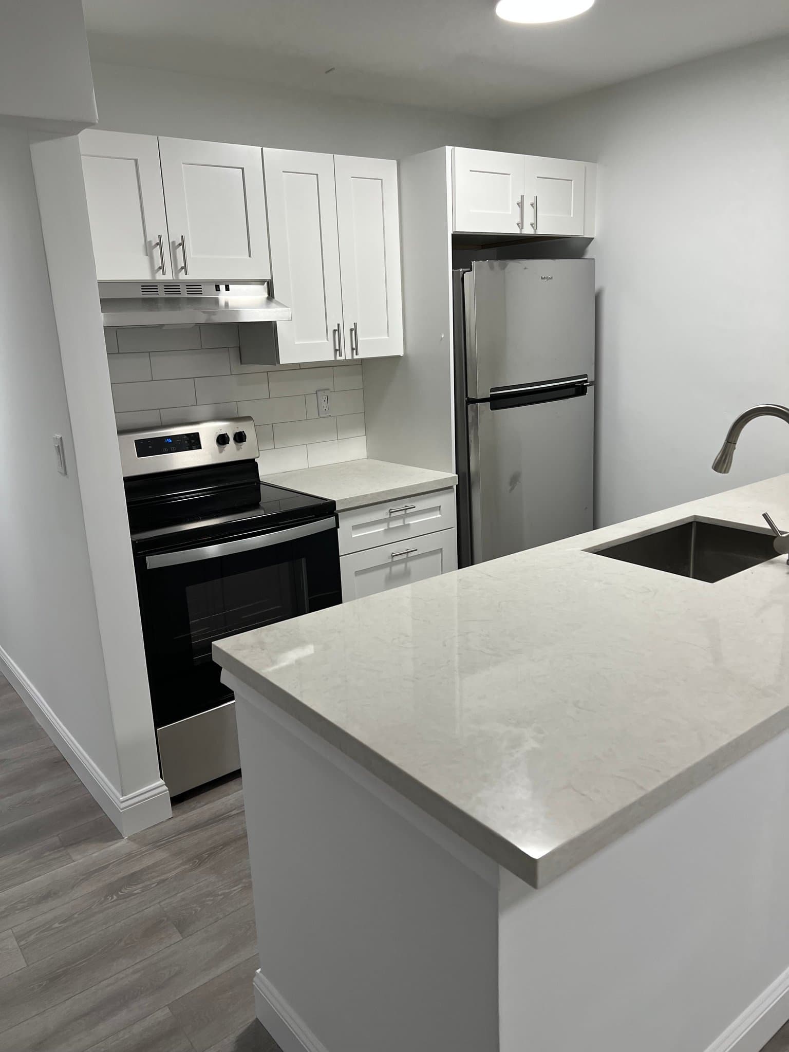 Hollywood Apartment: 1638 Dewey st