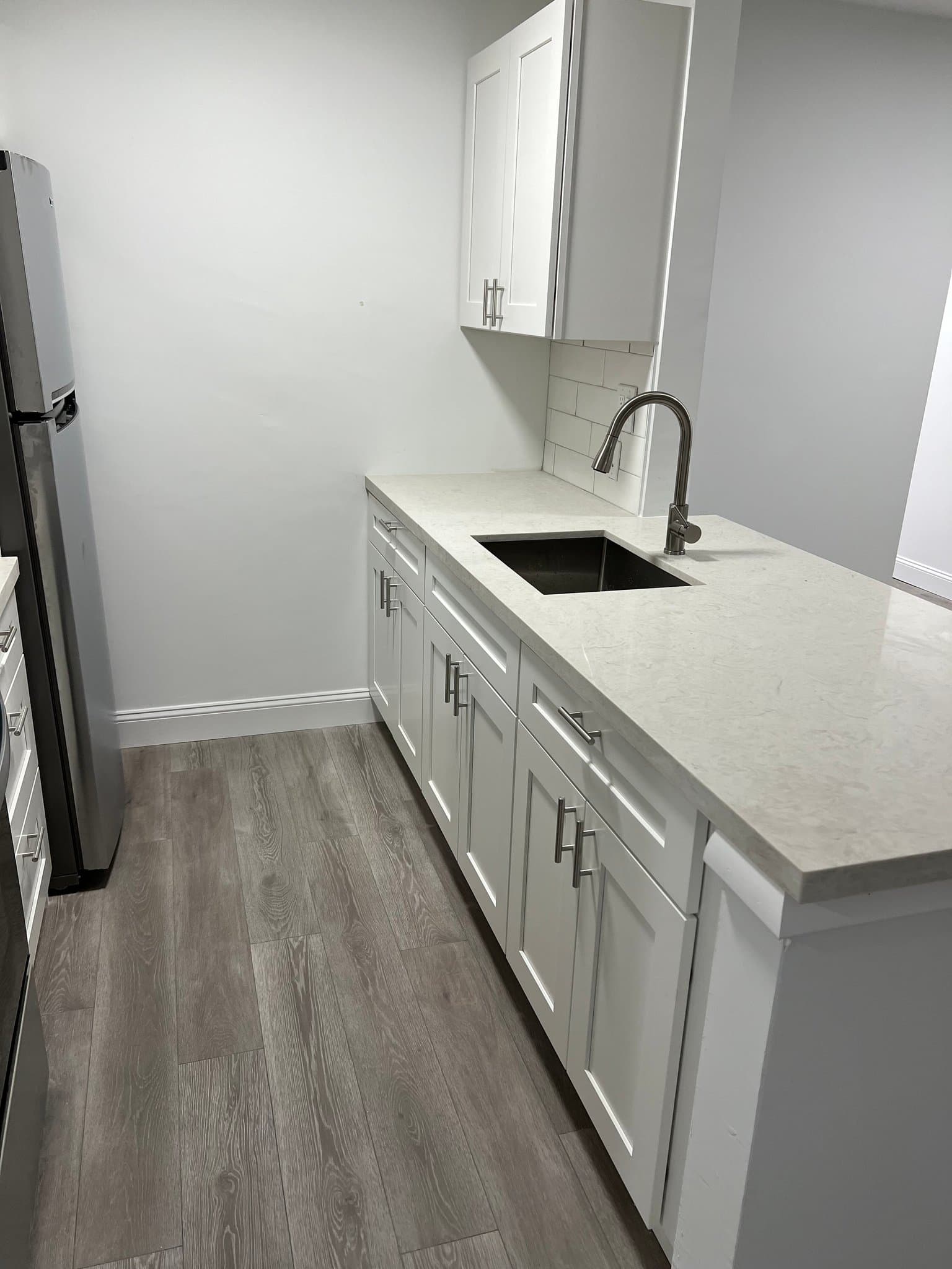 Hollywood Apartment: 1638 Dewey st