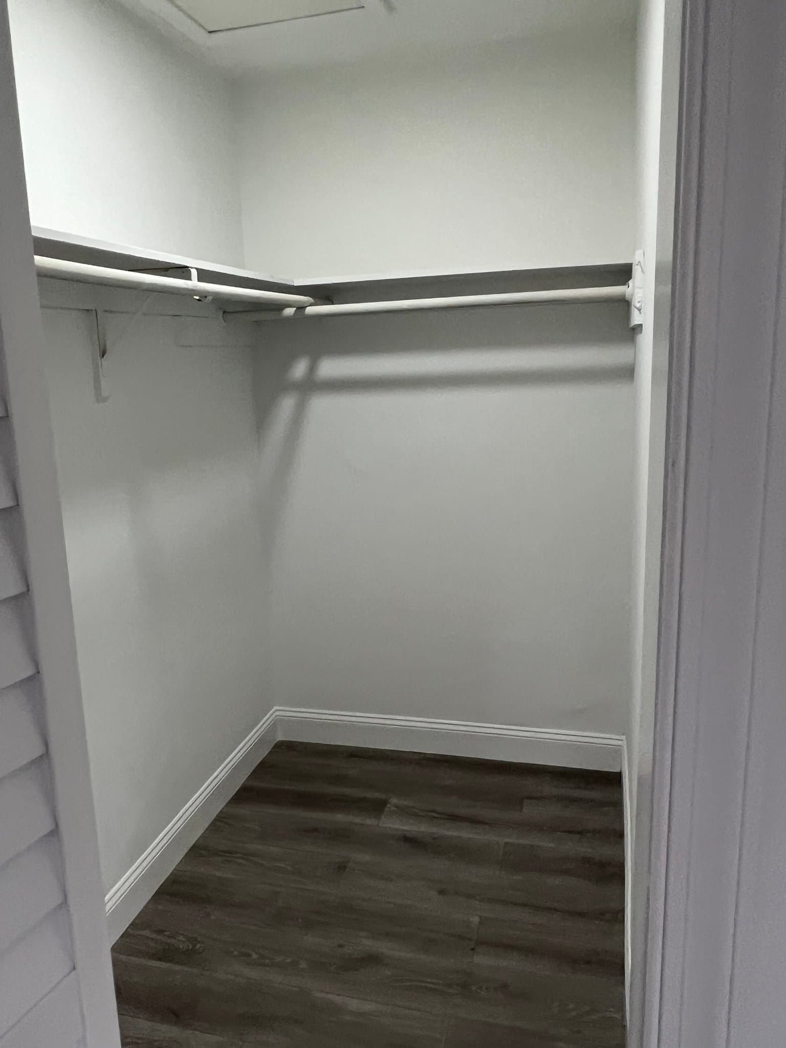 Hollywood Apartment: 1638 Dewey st