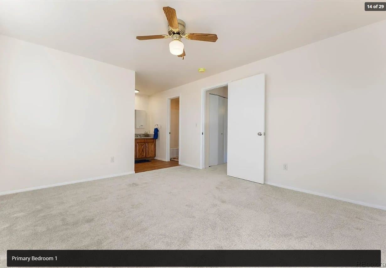 Golden Single Room: 1358 Urban St