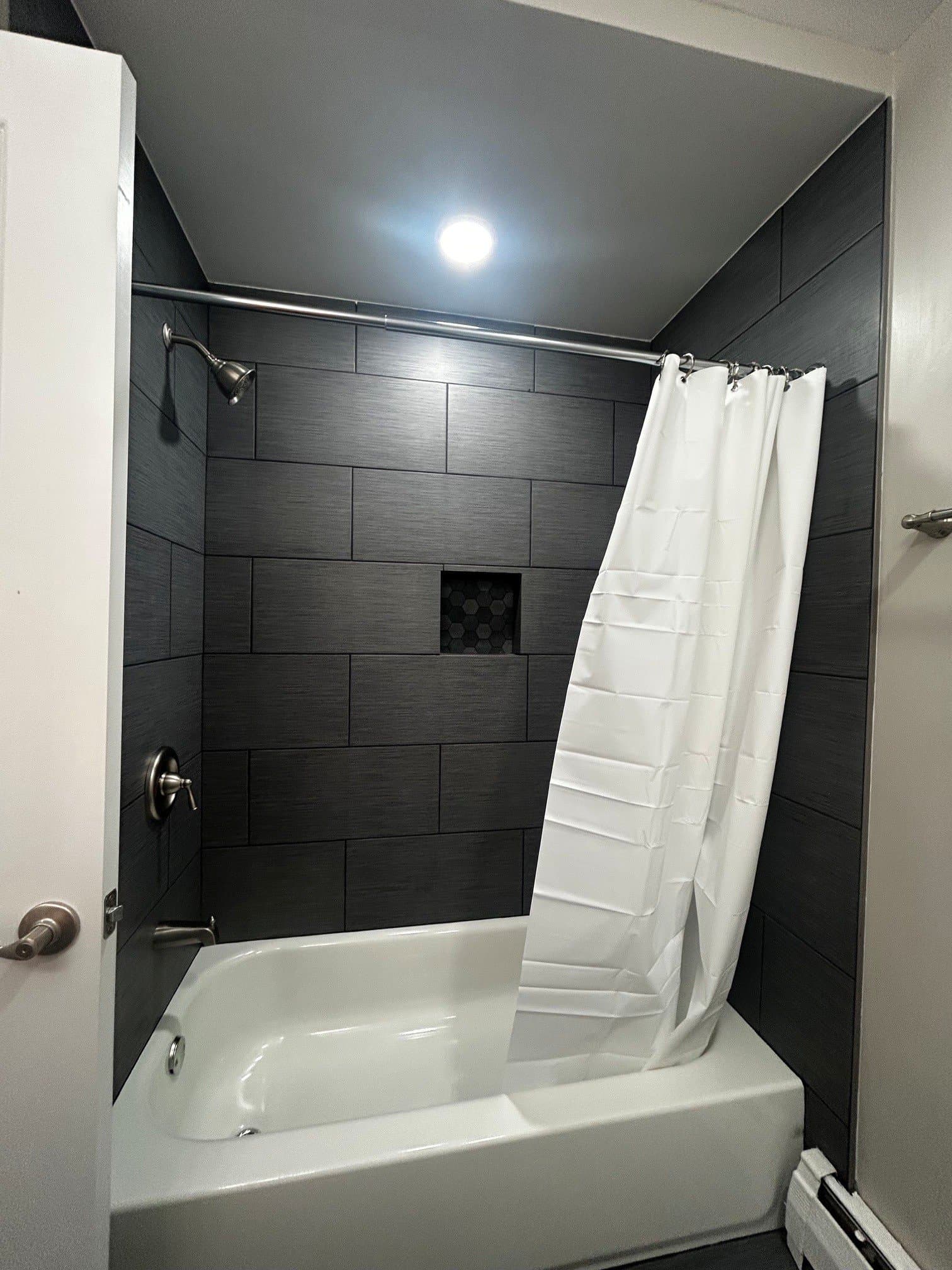 Glen Ellyn Apartment: 470 Saint Moritz Drive
