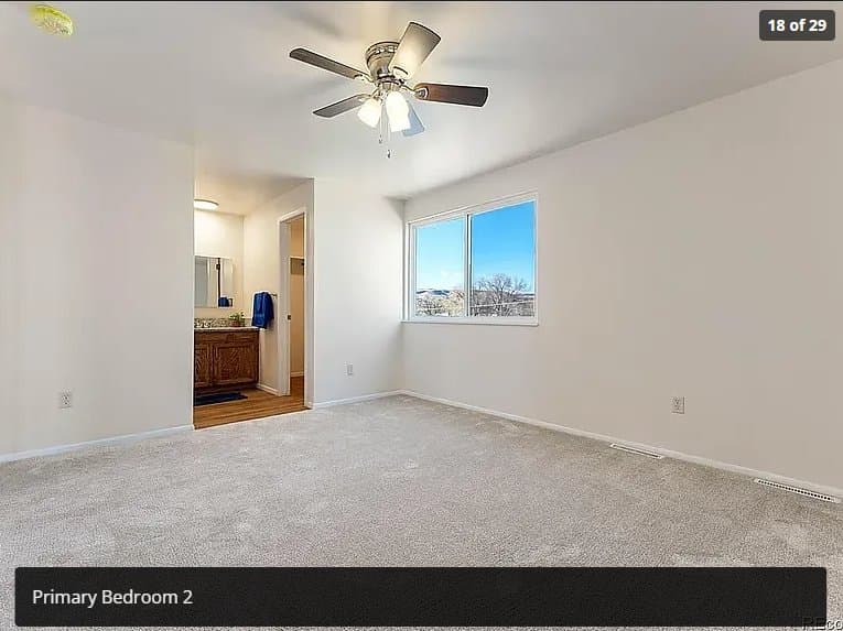 Golden Single Room: 1358 Urban St