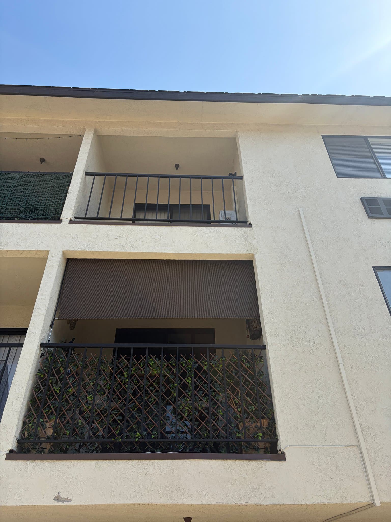 Alhambra Apartment: 2420 W Grand Ave