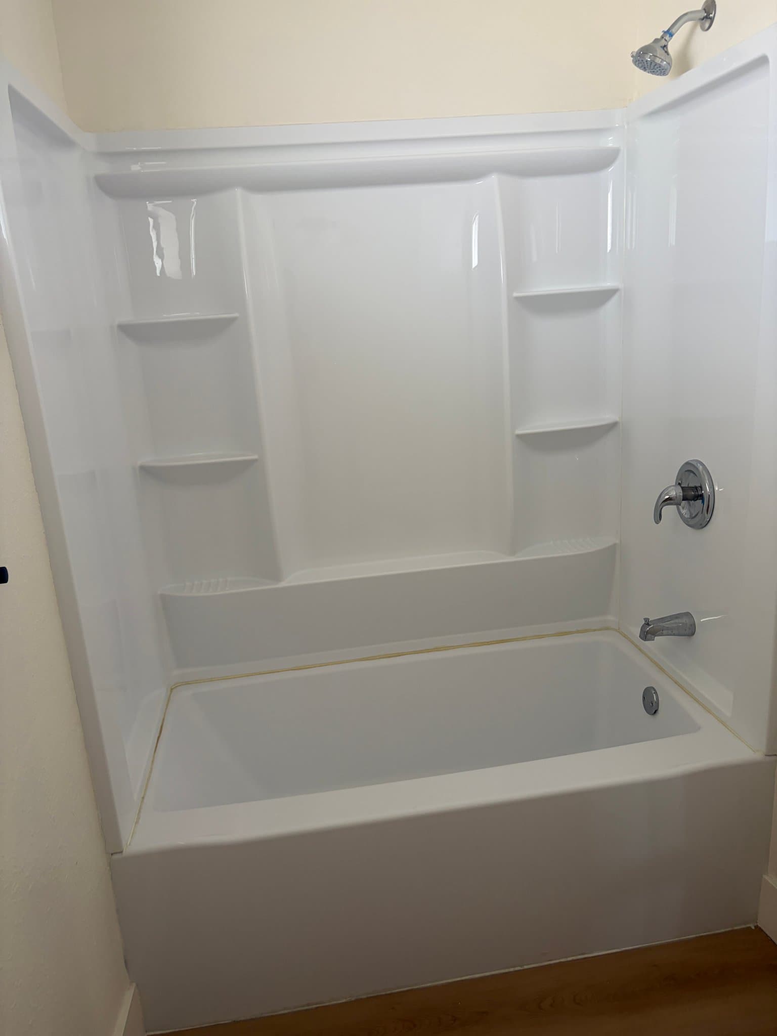 Alhambra Apartment: 2420 W Grand Ave