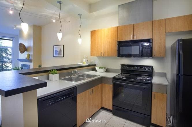 Kirkland Condo: 511 7th Ave.