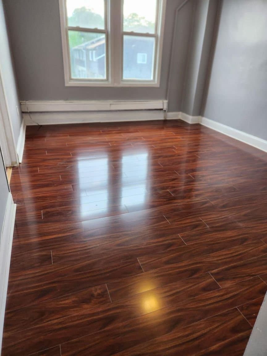 East Orange Apartment: 2 Long Street