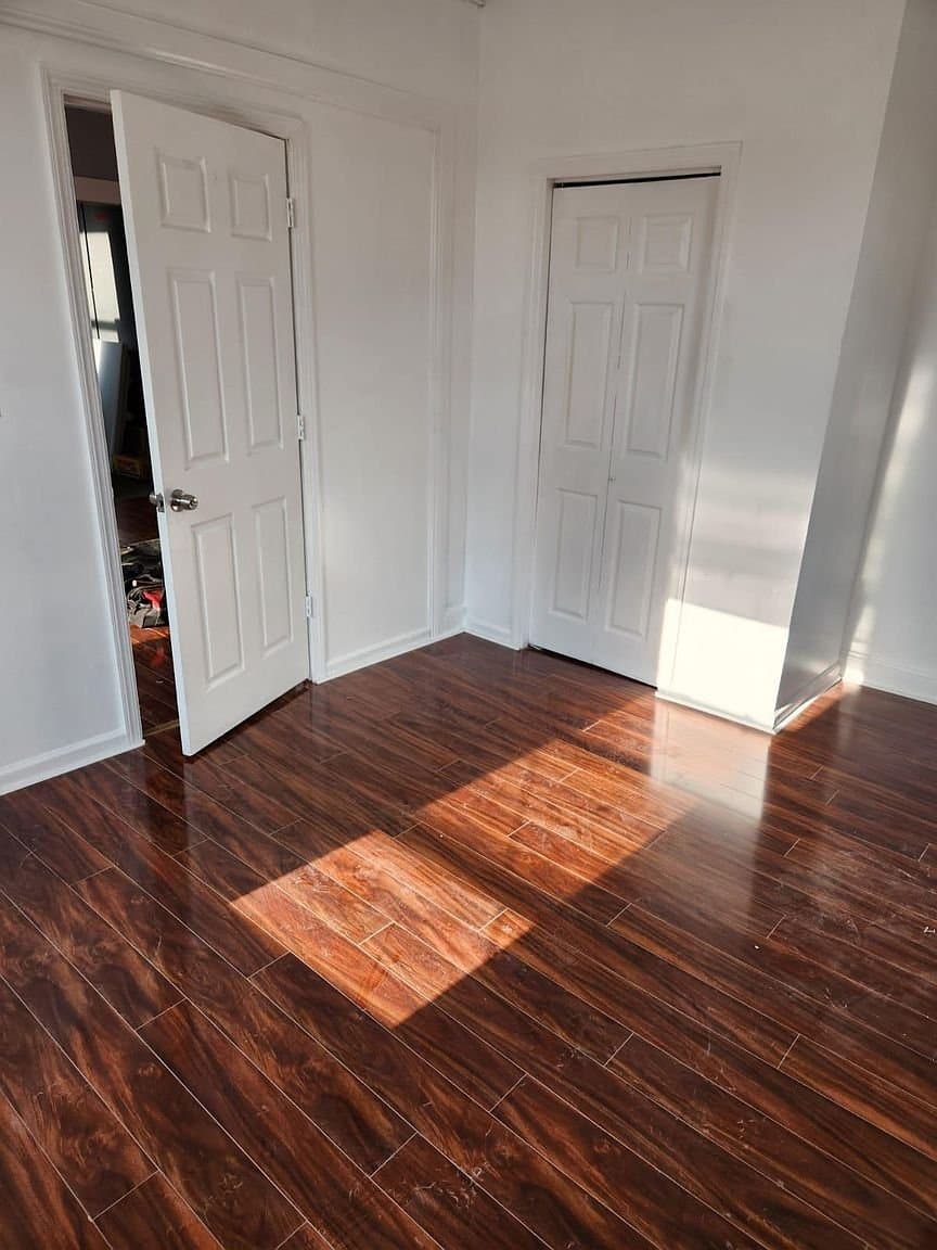 East Orange Apartment: 2 Long Street