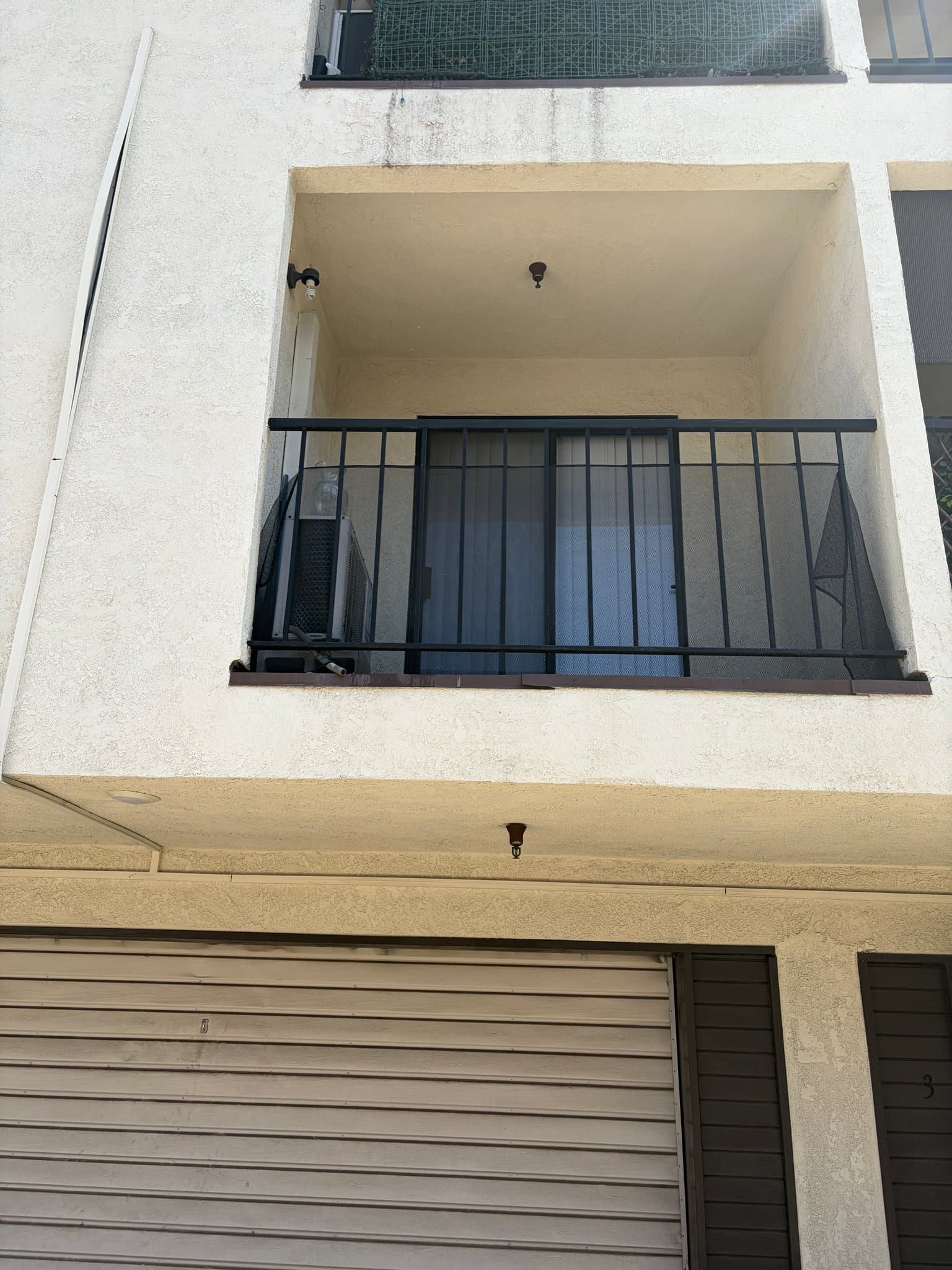 Alhambra Apartment: 2420 W Grand Ave