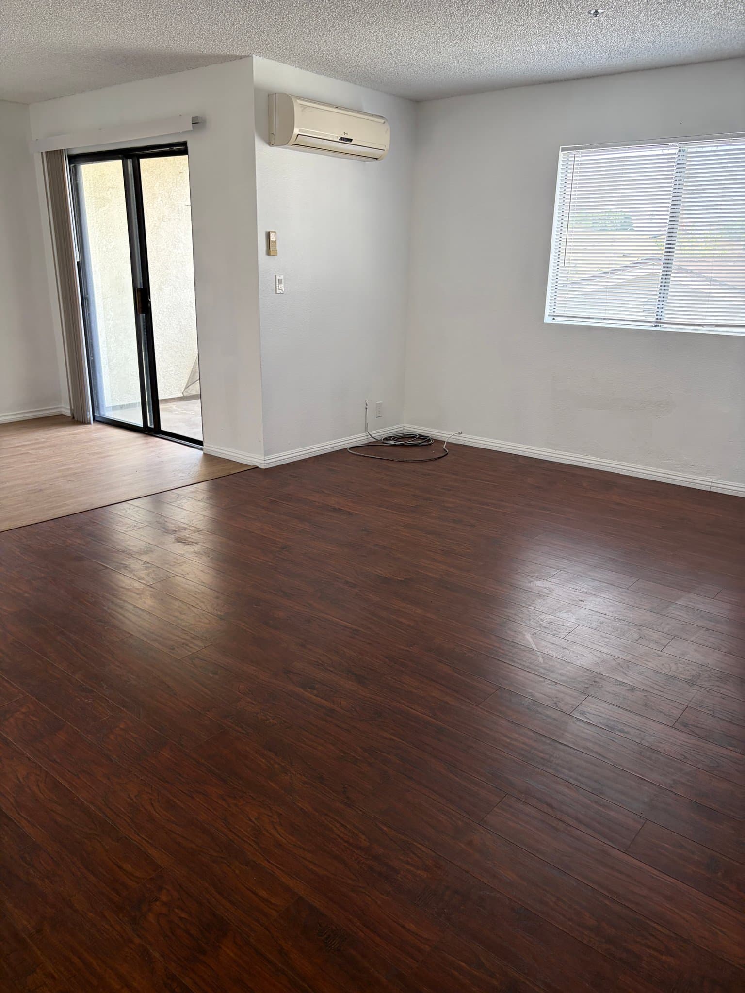 Alhambra Apartment: 2420 W Grand Ave