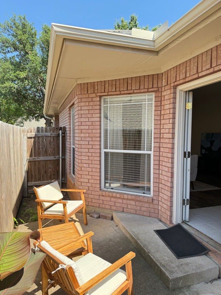 Arlington Single Room: 4610 Oak Club Dr