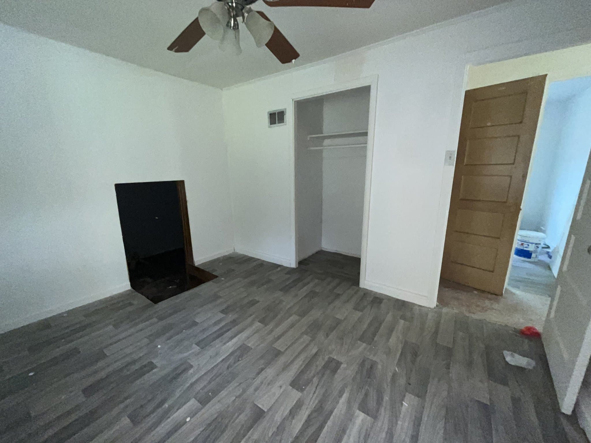 East St. Louis House: 3129 Converse Ave