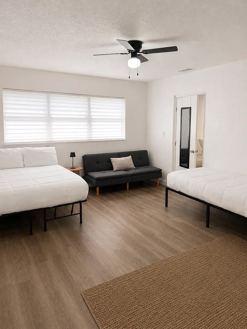 Daytona Beach House: 527 White St