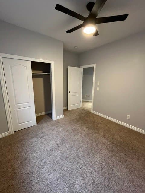 Washington House: 1139 S Shinob Kibe Dr