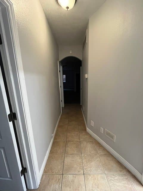 Washington House: 1139 S Shinob Kibe Dr