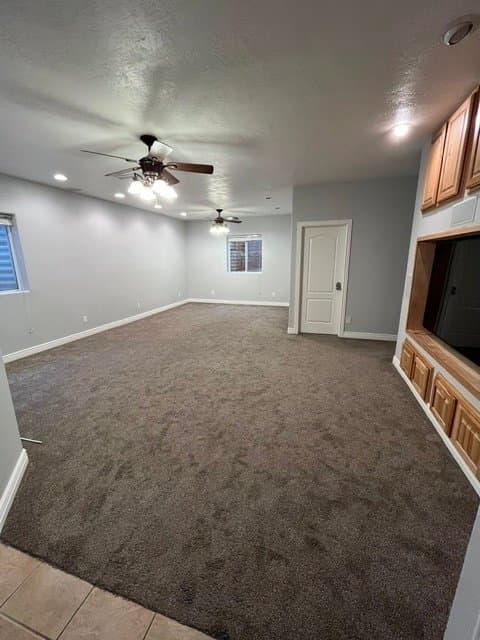 Washington House: 1139 S Shinob Kibe Dr