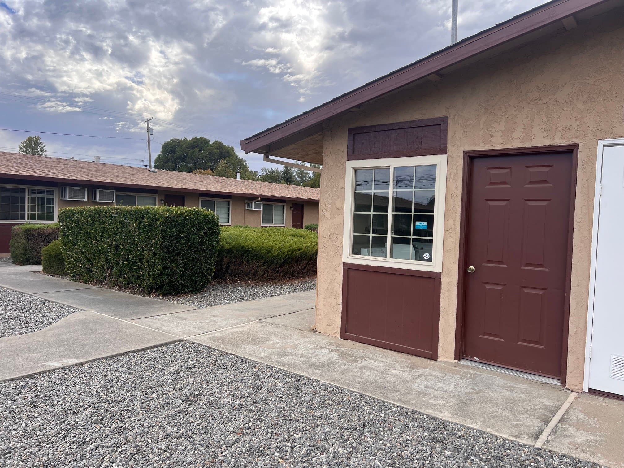 Orland Apartment: 1226 East Street