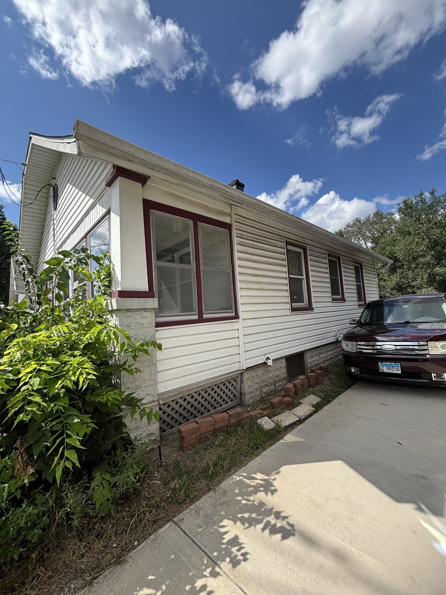 Peoria House: 2421 W Lincoln Ave.