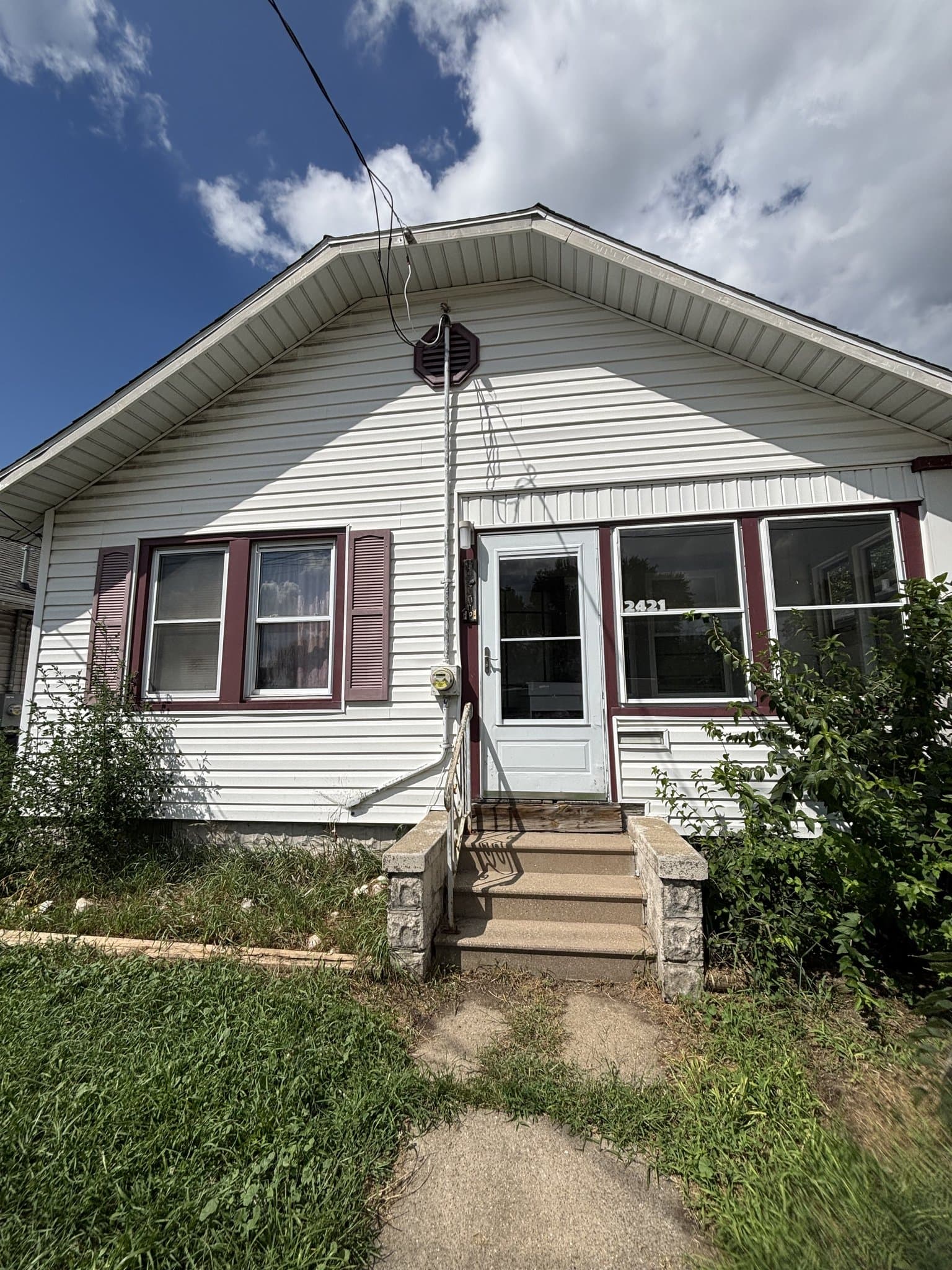 Peoria House: 2421 W Lincoln Ave.