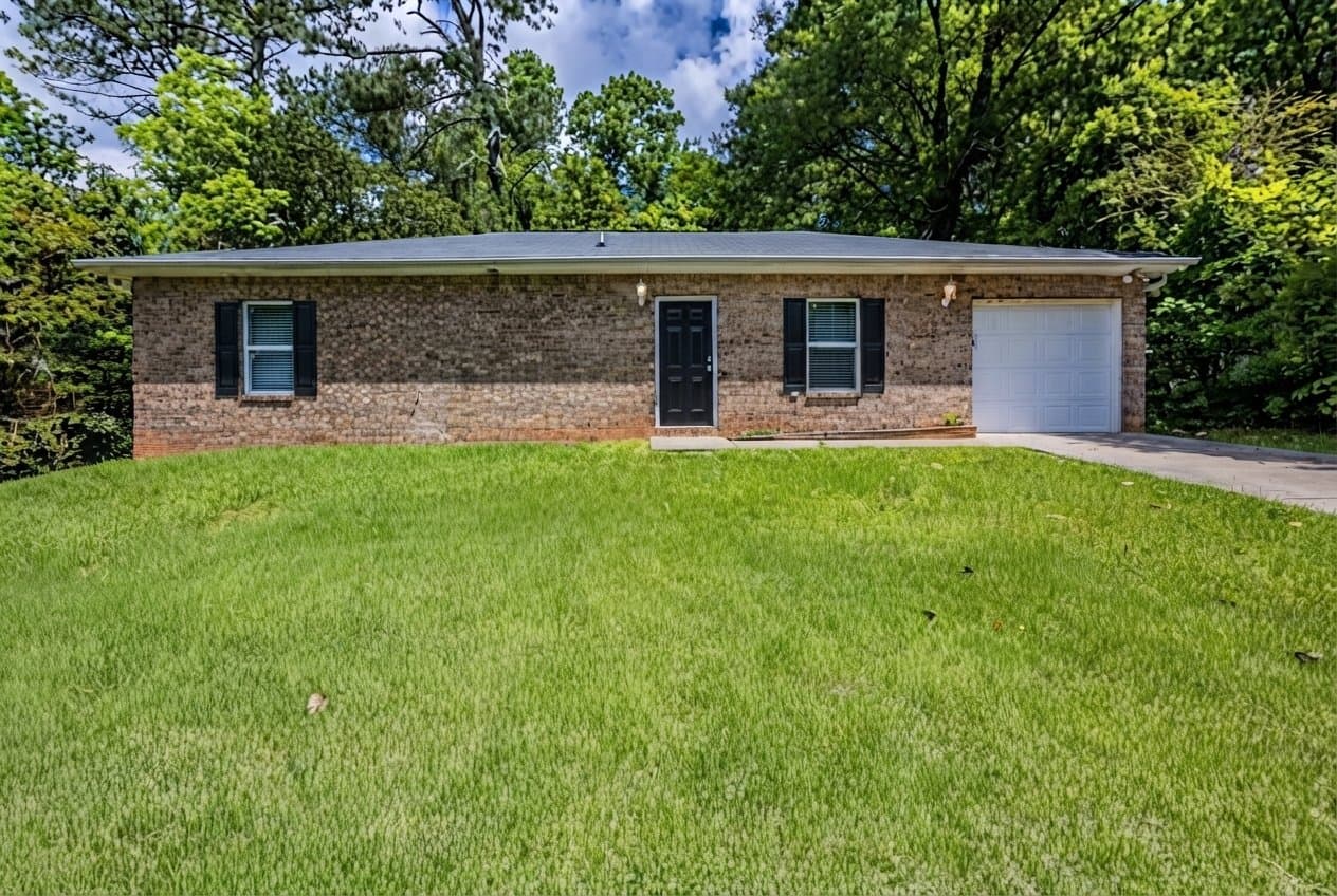 Atlanta House: 1808 Arkose Dr SE