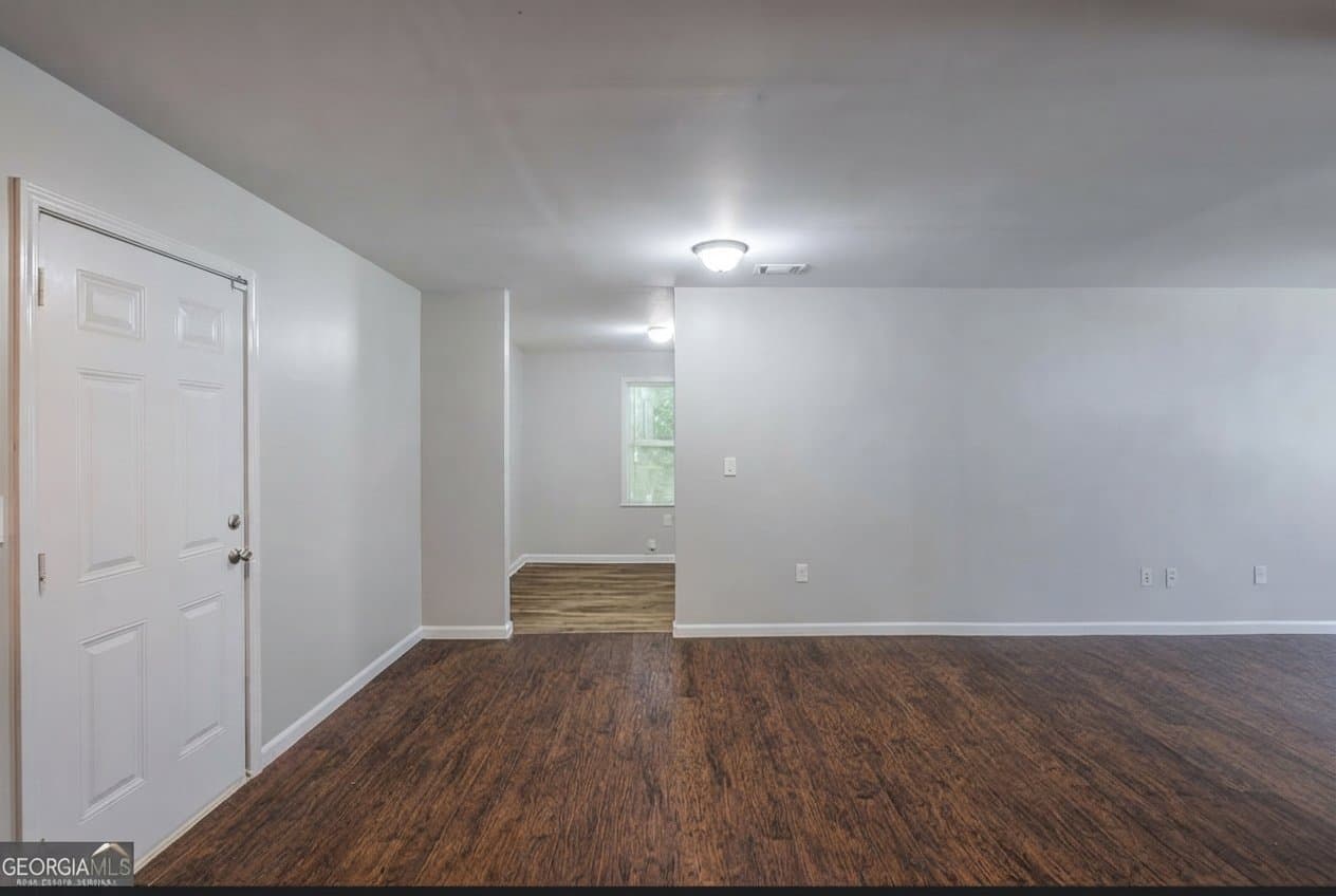Atlanta House: 1808 Arkose Dr SE
