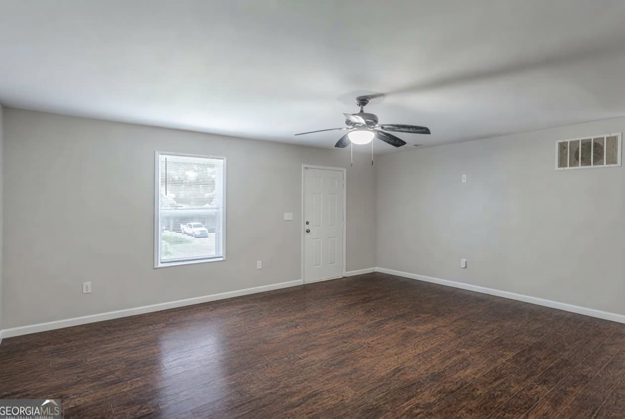 Atlanta House: 1808 Arkose Dr SE