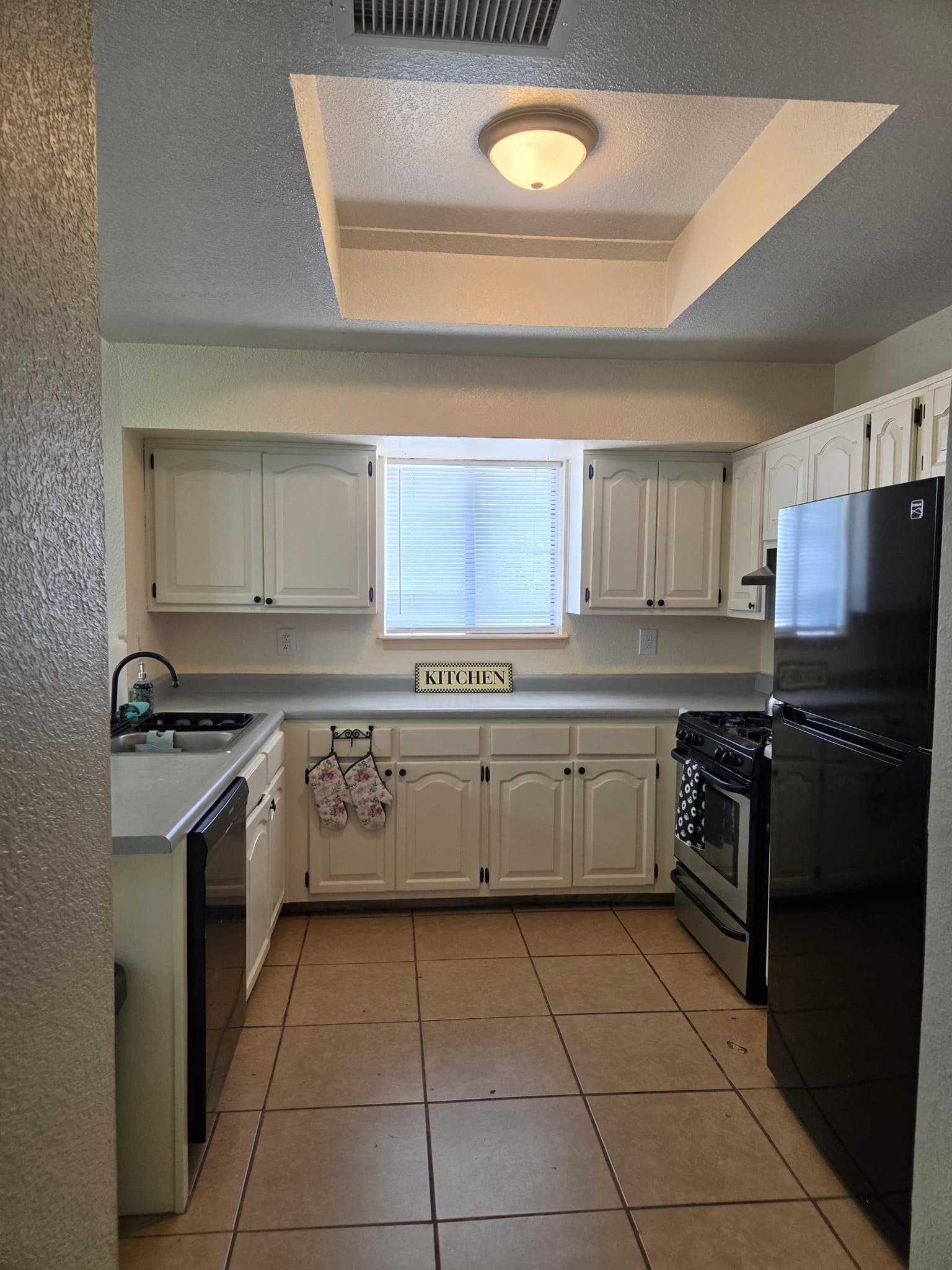 El Paso Single Room: 2429 Alan Duncan Lane