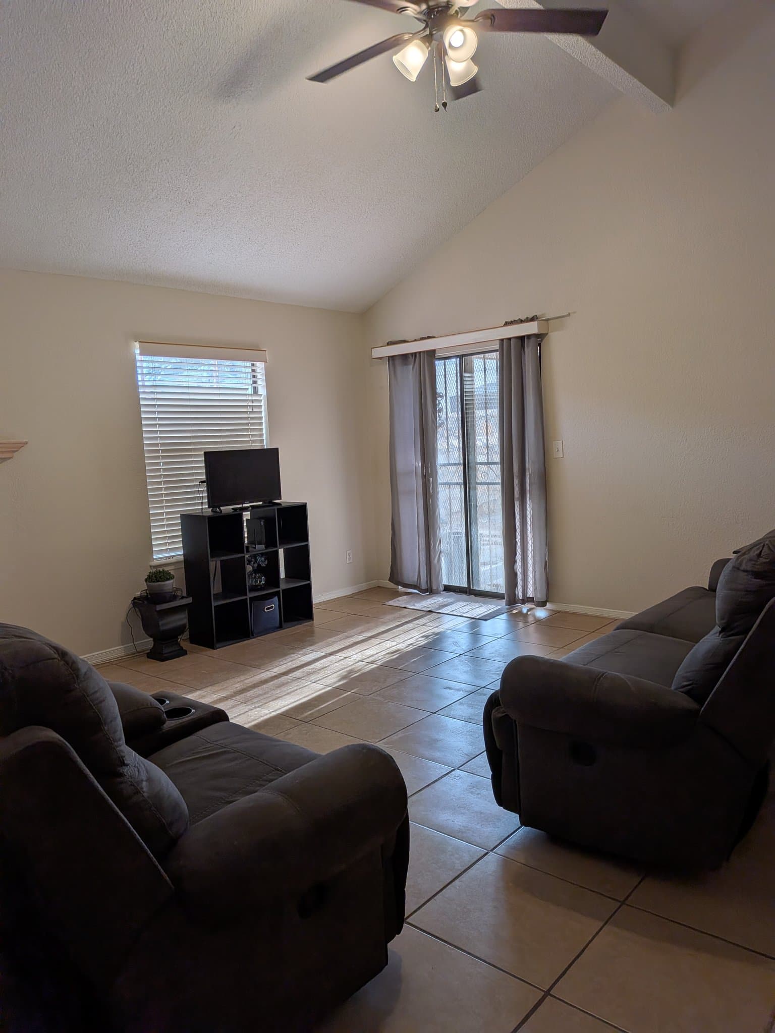 El Paso Single Room: 2429 Alan Duncan Lane