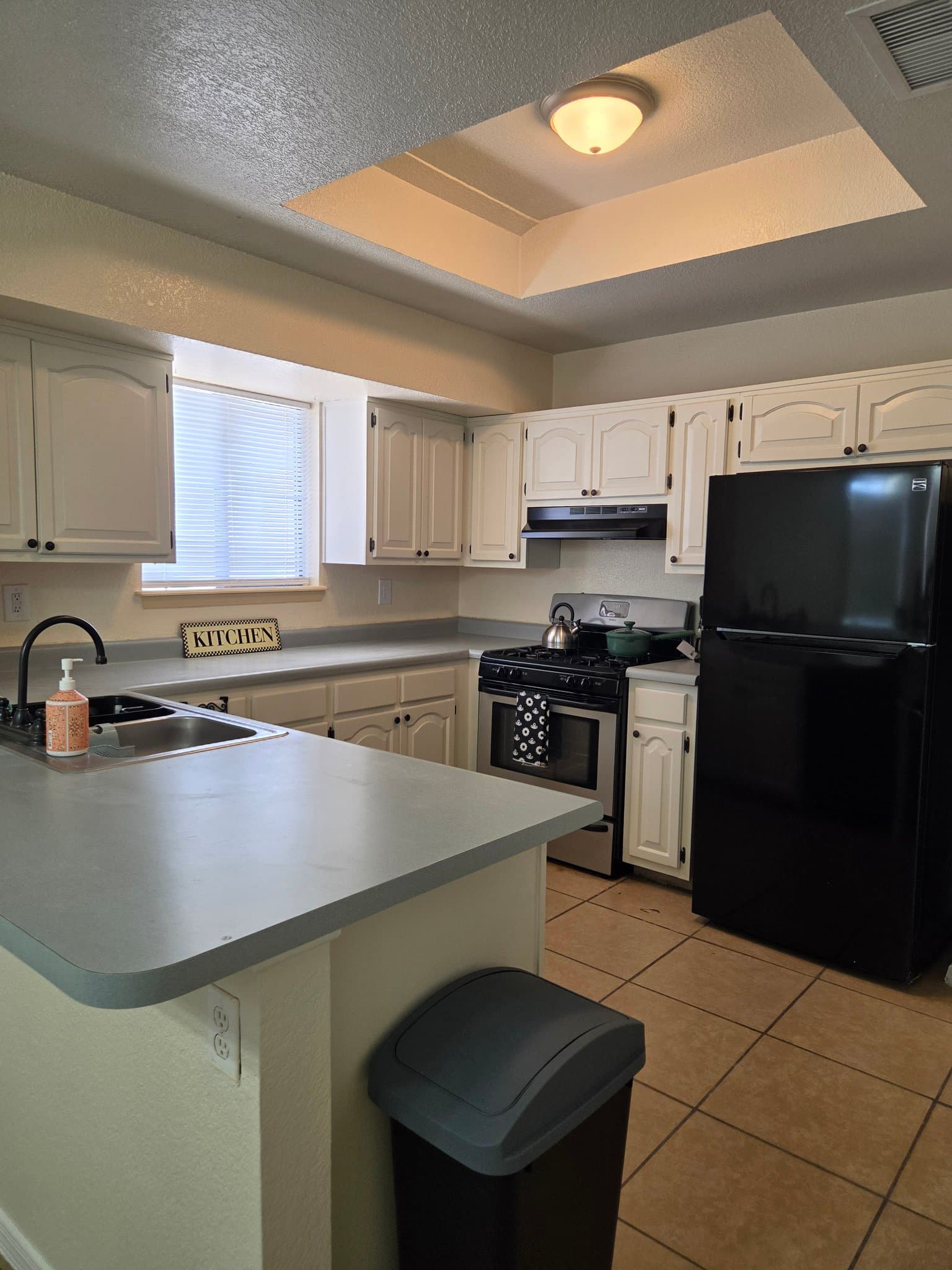 El Paso Single Room: 2429 Alan Duncan Lane