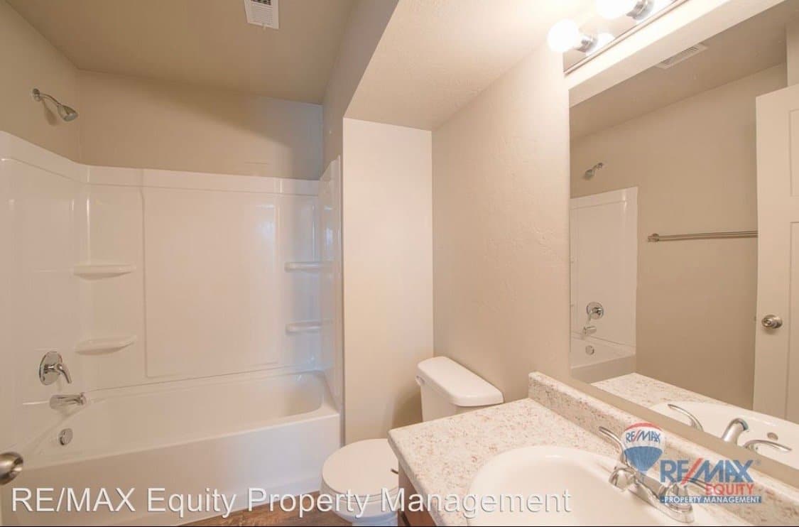 Herriman Townhome: 14426 S Ferndale Way