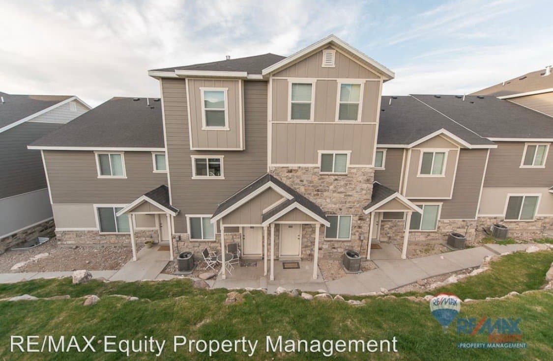 Herriman Townhome: 14426 S Ferndale Way