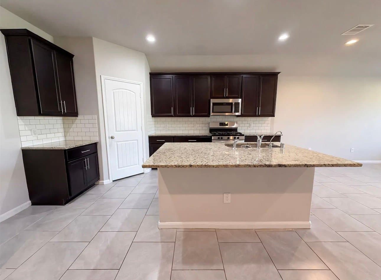 Rosharon House: 8318 Oakleaf Meadow Ct,