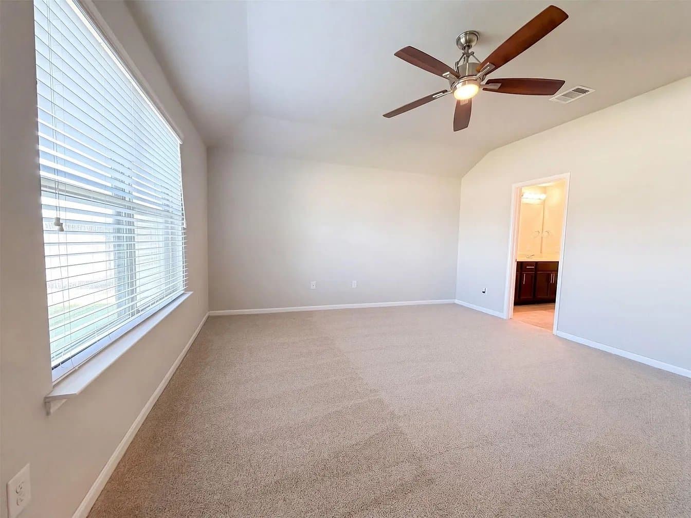 Rosharon House: 8318 Oakleaf Meadow Ct,